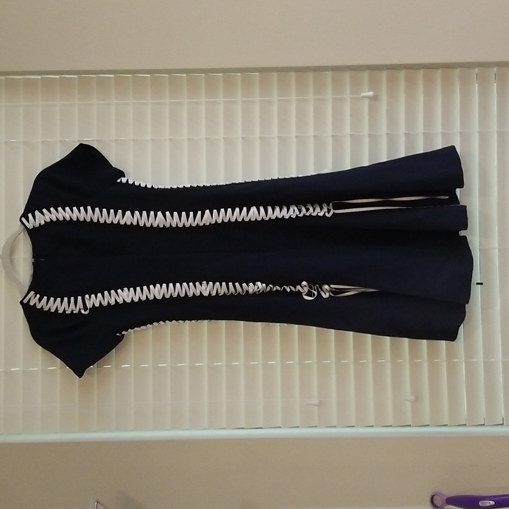 Laced Dress - Picture 5 of 8